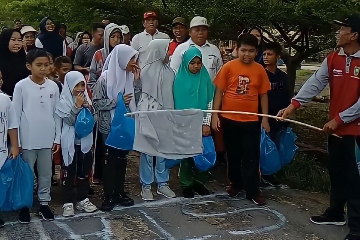 Gelar perpisahan, Mahasiswa Kukerta UNRI Desa Bagan Punak gelar jalan santai dan penyerahan aquaponik