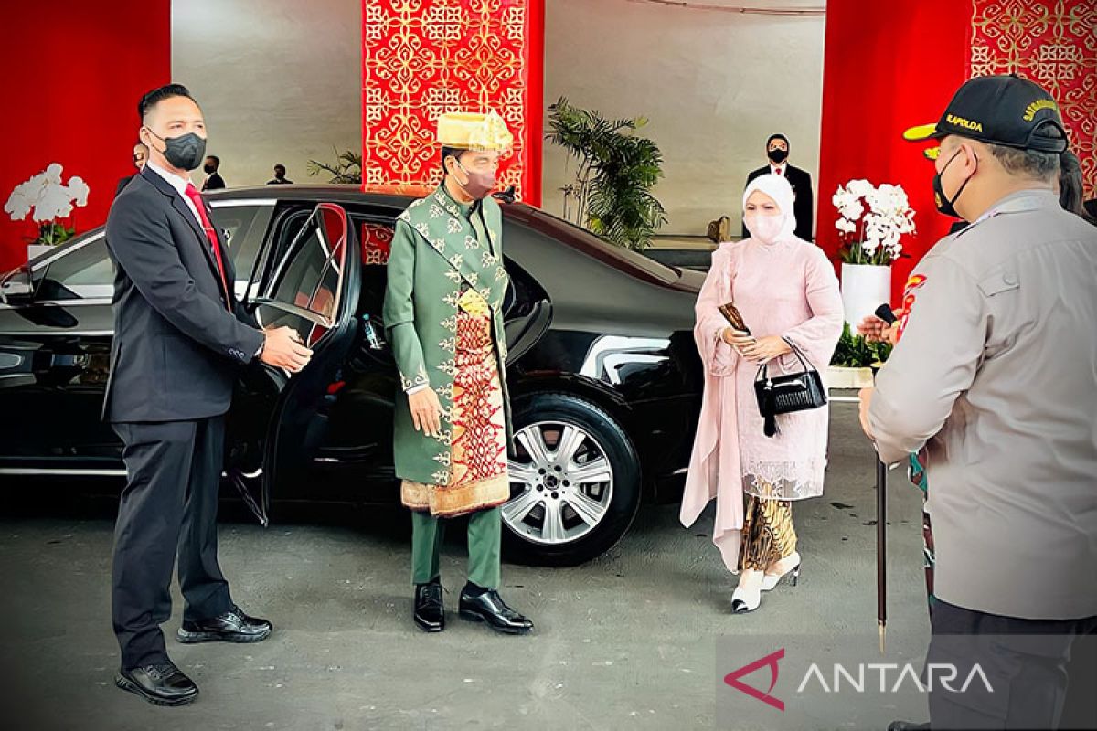 President Jokowi wears outfit symbolizing harmony at MPR Annual Session