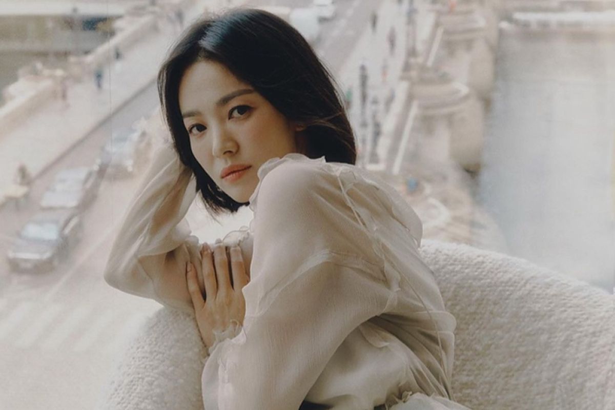 Song Hye Kyo beri donasi untuk Hari Pembebasan Nasional Korea