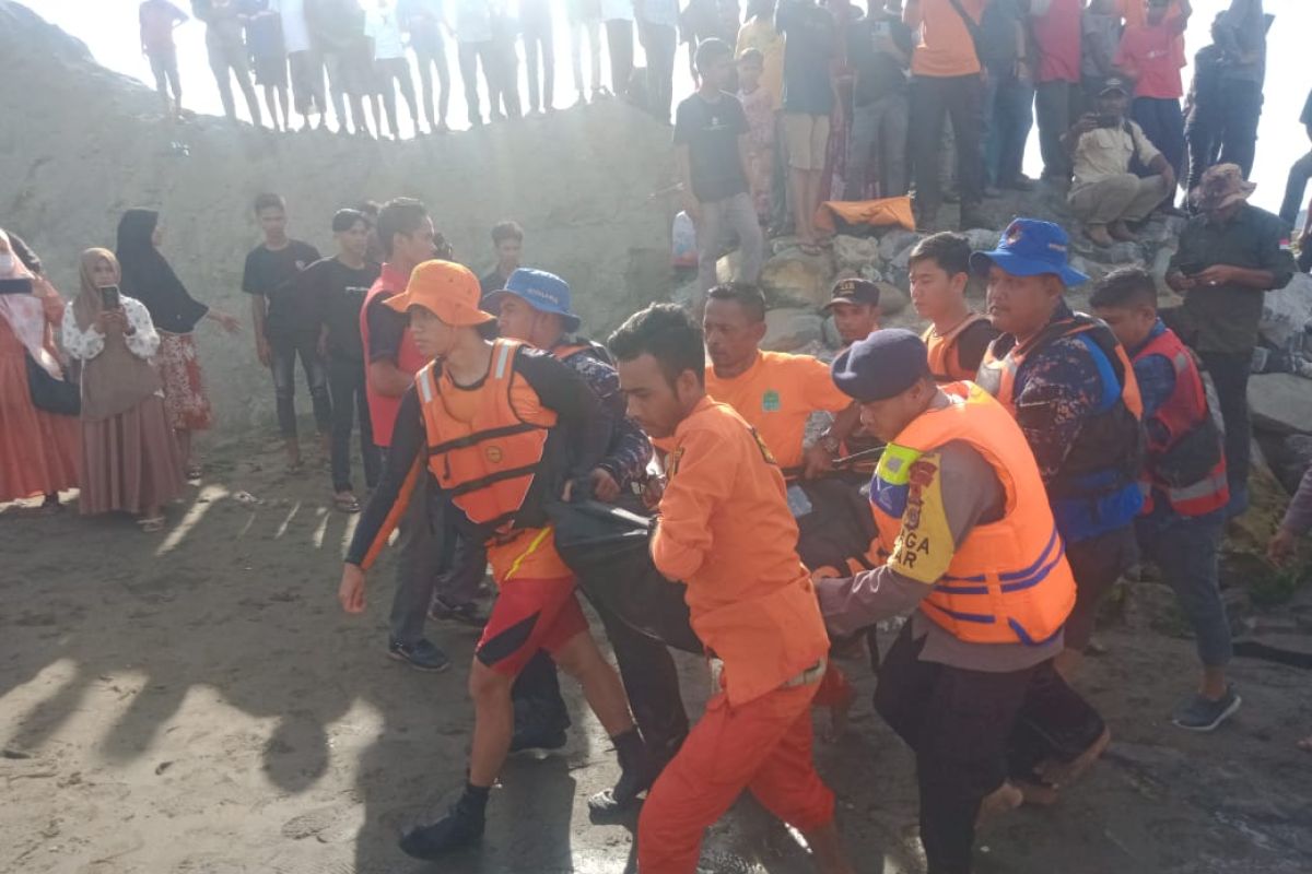 Seorang korban jatuh ke laut saat memancing ditemukan meninggal dunia