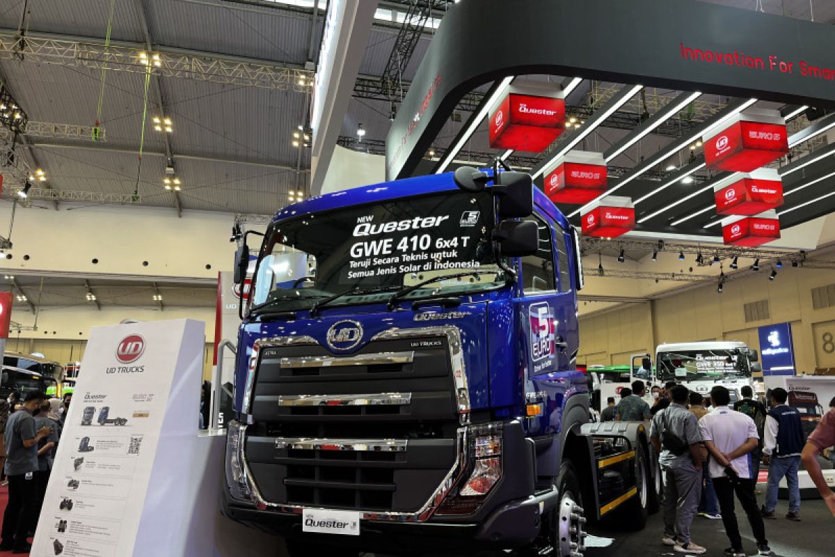 UD Trucks berikan informasi fitur dan program menarik di GIIAS 2022