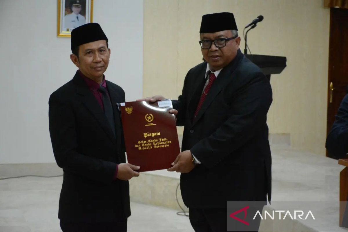 Puluhan ASN Pemkab Sukabumi dianugerahi Satyalancana Karya Satya