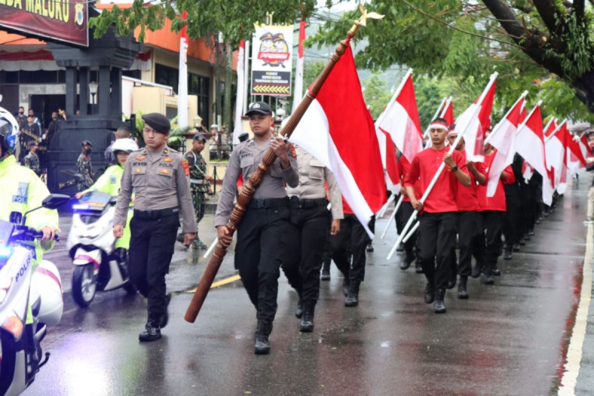 Polda Maluku gelar kirab Bendera Merah Putih di peringatan HUT RI