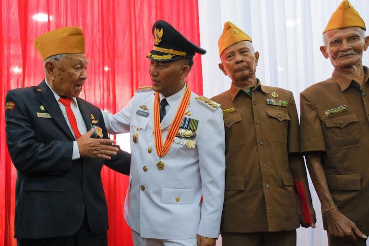 Kemerdkaan RI - Pemkab Musi Banyuasin berikan uang tali asih ke veteran