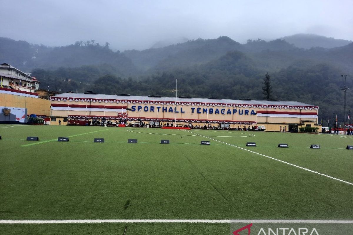 Menteri Bahlil hadiri upacara bendera di Tembagapura Papua