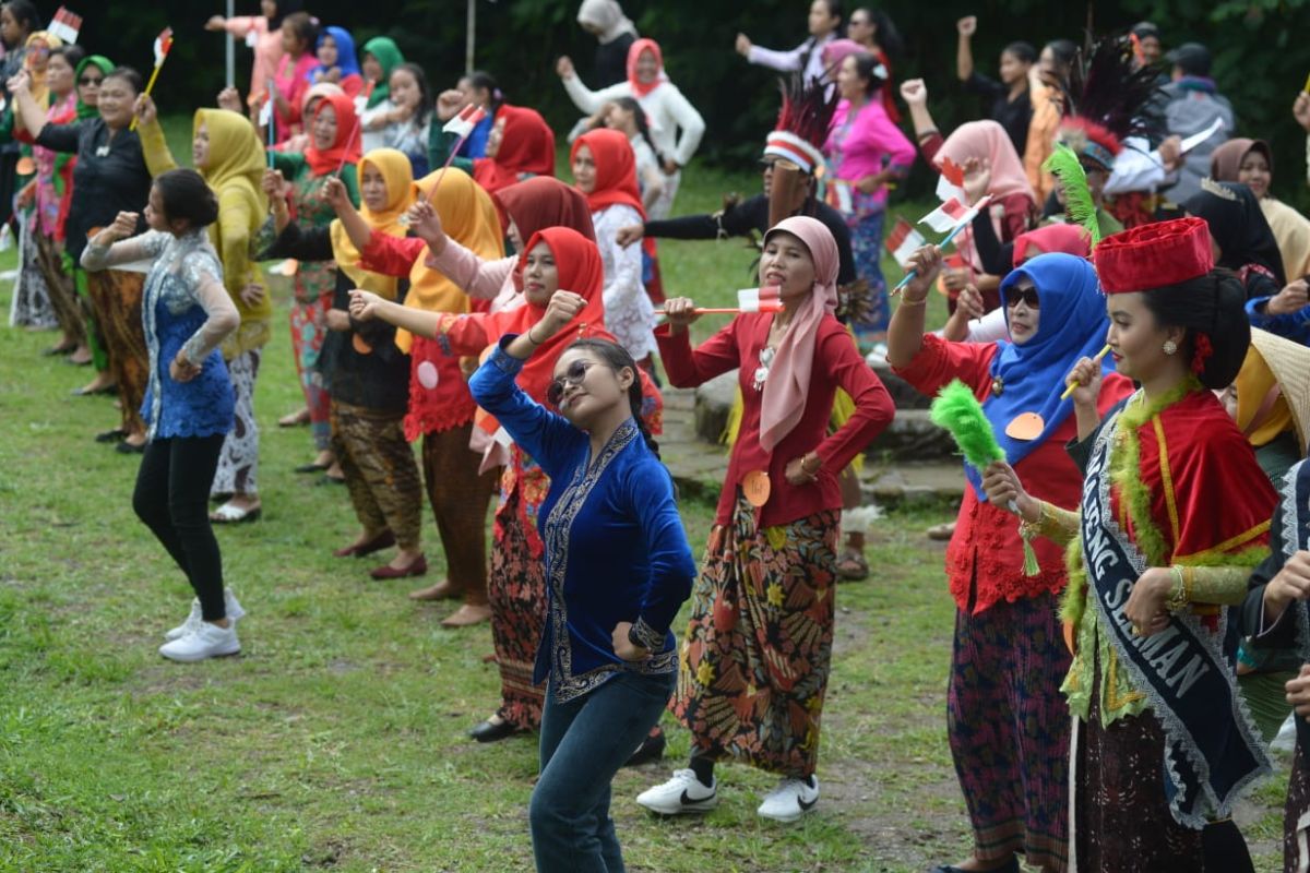 Ratusan jadah tempe ludes dinikmati wisatawan di Gelar Budaya HUT RI