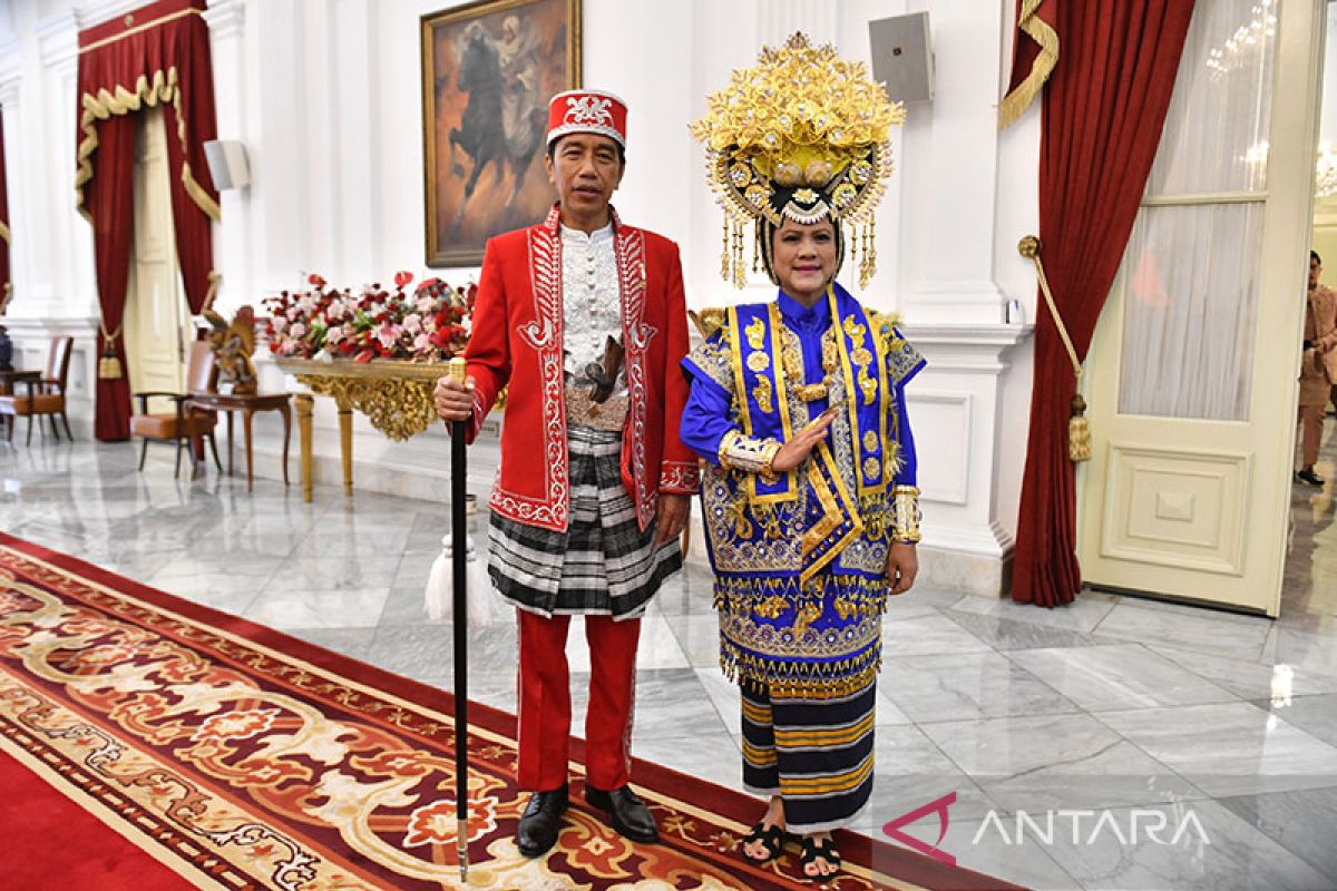 Presiden Jokowi kenakan baju adat Sulawesi Tenggara saat HUT ke-77 RI