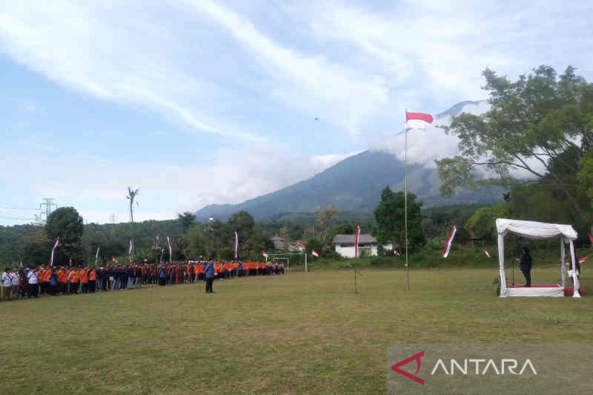 Menteri LHK gelar upacara HUT Ke-77 RI di Gunung Ciremai