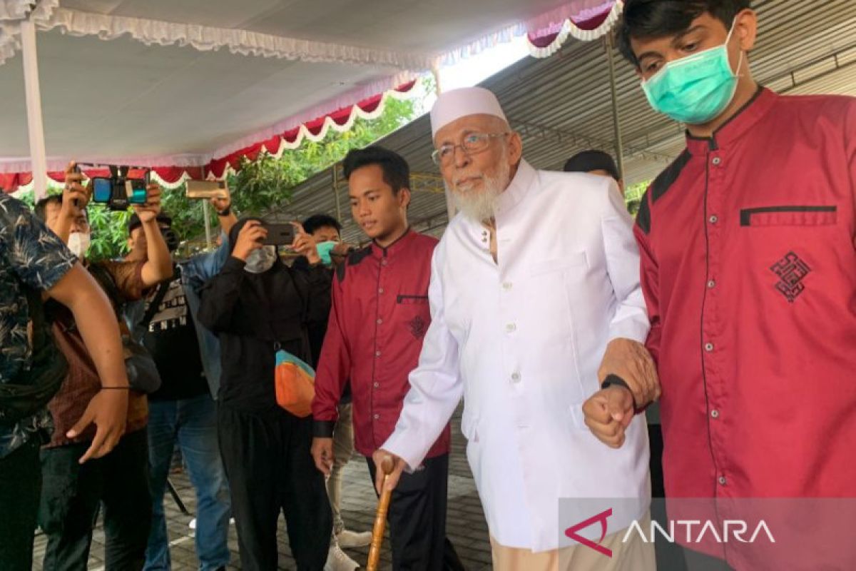 Abu Bakar Ba'asyir hadiri upacara HUT RI di Ponpes Ngruki