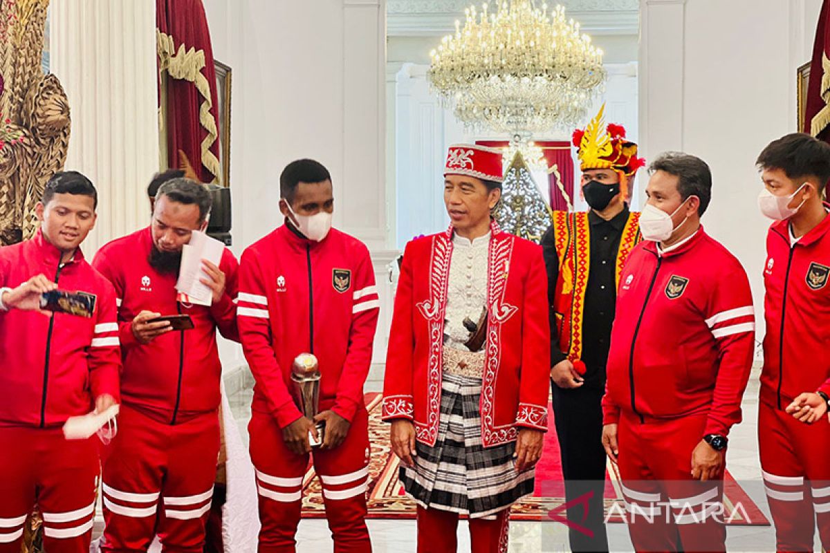 Presiden Jokowi terima Timnas U-16 di Istana Merdeka