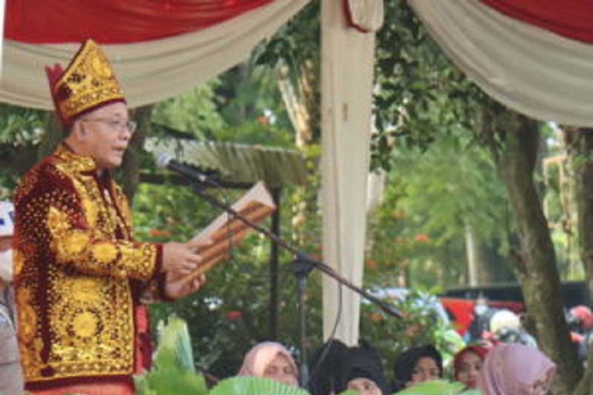Rektor Unja pimpin peringatan HUT Kemerdekaan dengan berpakaian Melayu Jambi