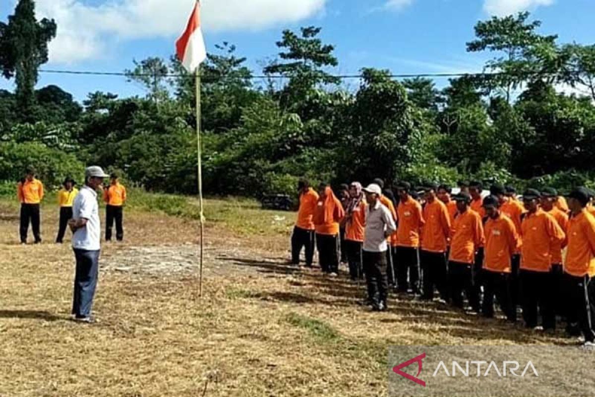 Warga Pulau Simeulue peringati HUT RI di tengah hutan, bambu jadi tiang bendera