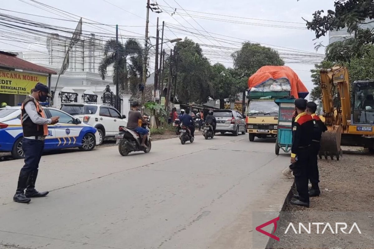 Jalan Cikarang-Cibarusah diusulkan jadi Jalan KH Ma'mun Nawawi