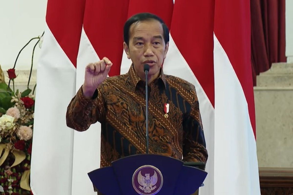 Presiden Joko Widodo minta daerah pakai anggaran tidak terduga untuk tekan inflasi