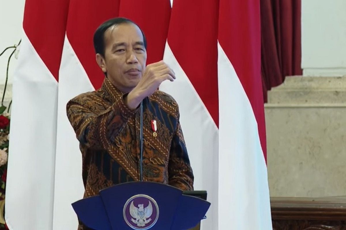 Jokowi asks regional govts to fight inflation along with TPIP, TPIDs