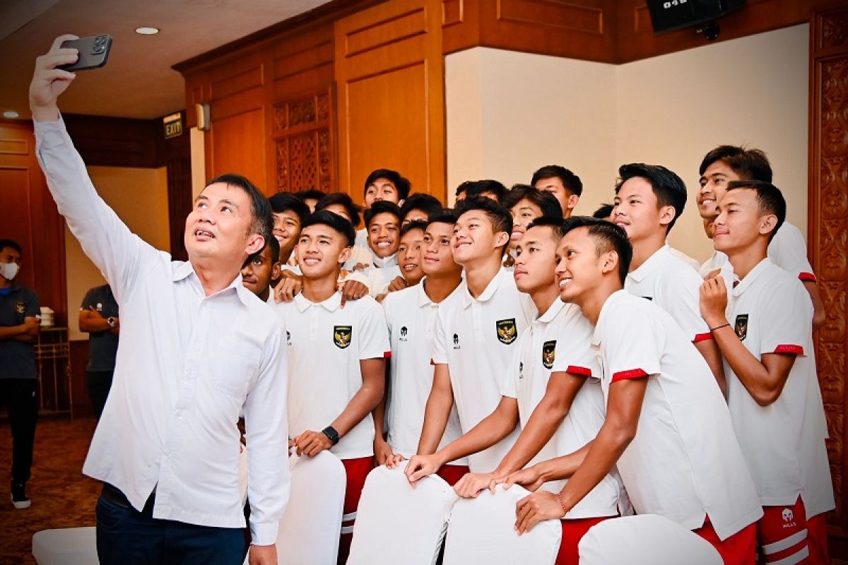 Juara Piala AFF, Jokowi beri bonus Rp1 miliar untuk timnas U-16