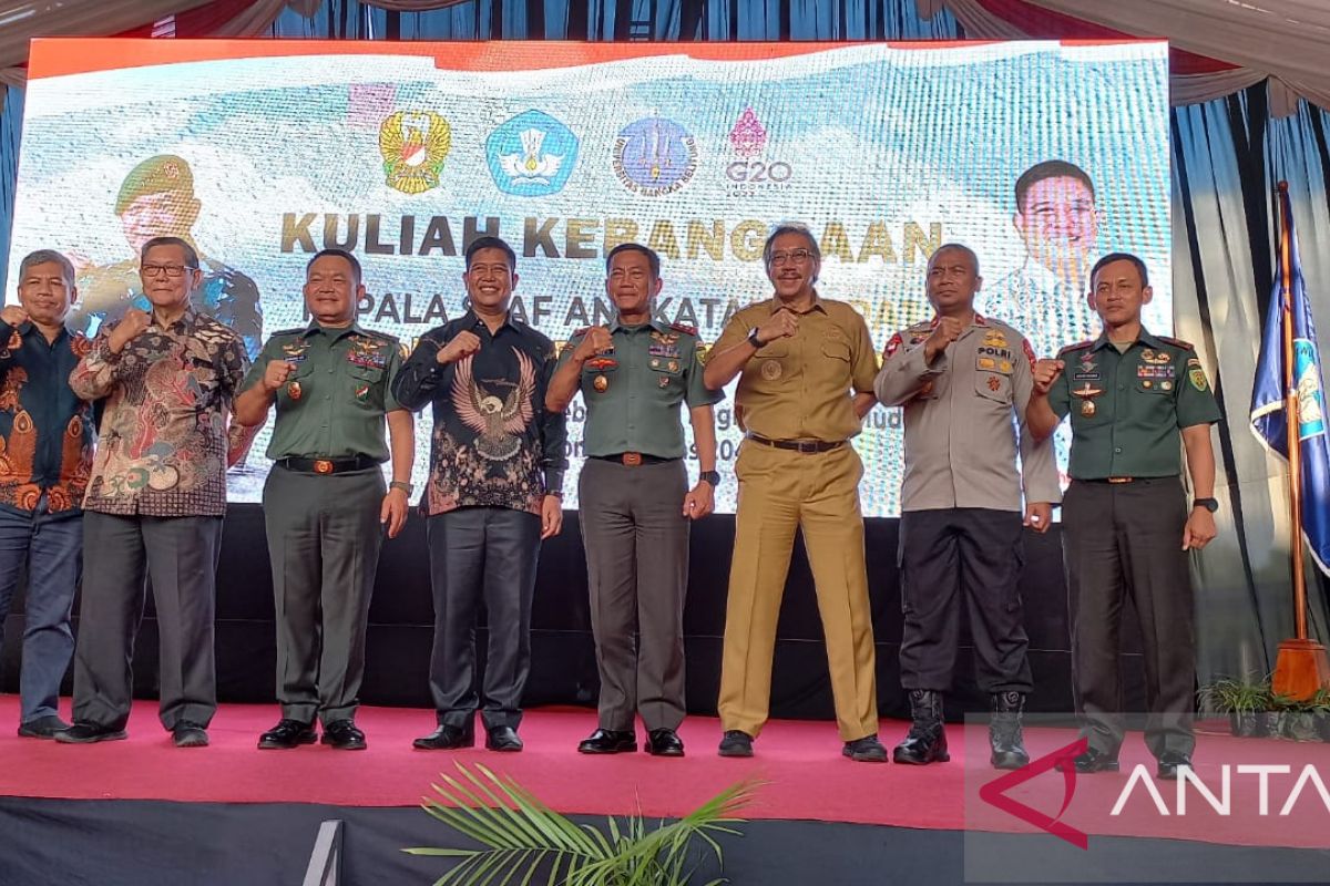 Jenderal TNI Dudung Abdurachman sampaikan kuliah kebangsaan di UBB