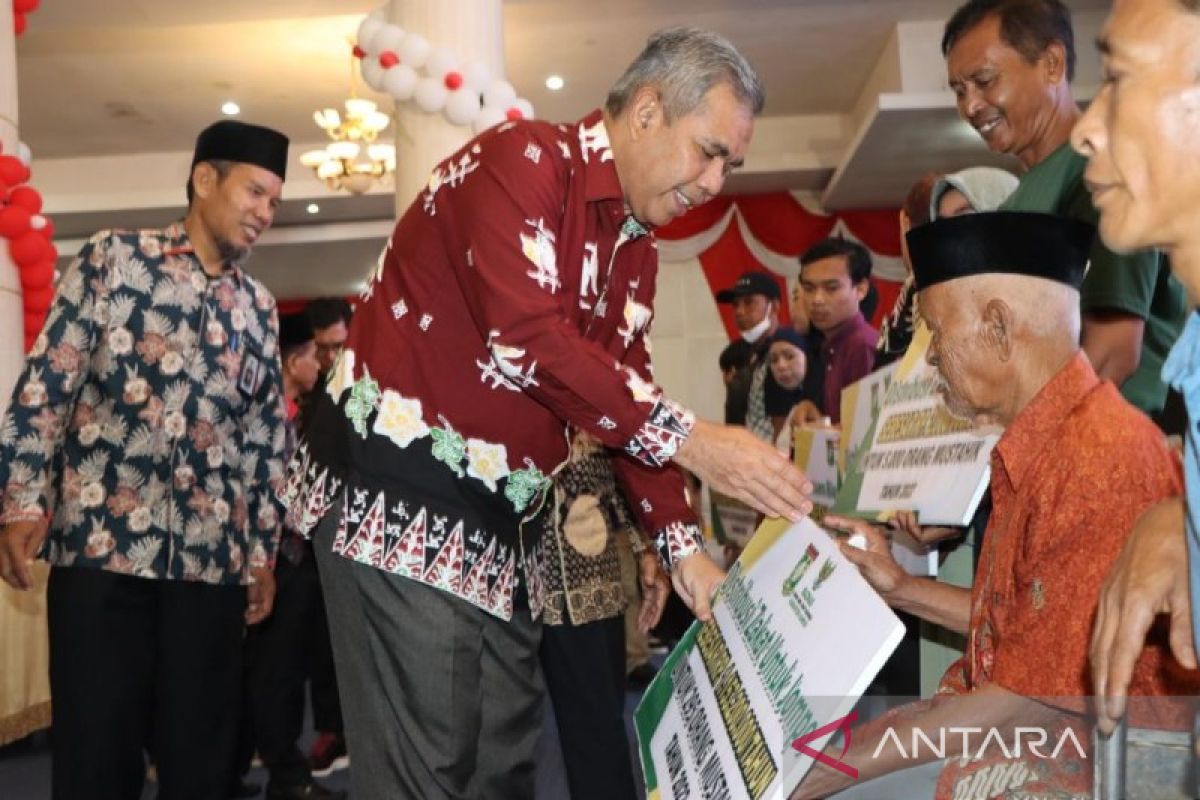 Ribuan mustahik terima zakat dari Baznaz Kampar