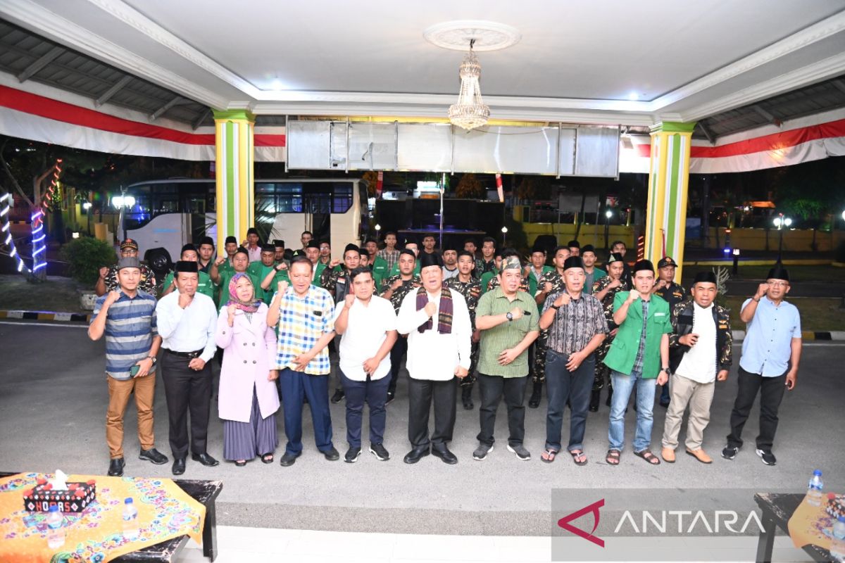 Wali kota lepas keberangkatan GP Ansor Padang Sidempuan hadiri kegiatan nasional