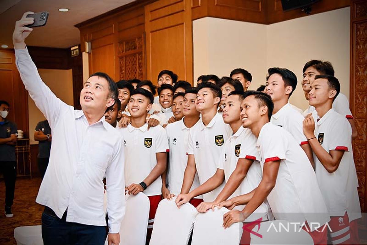 Presiden Jokowi beri bonus Rp1 miliar untuk timnas U-16