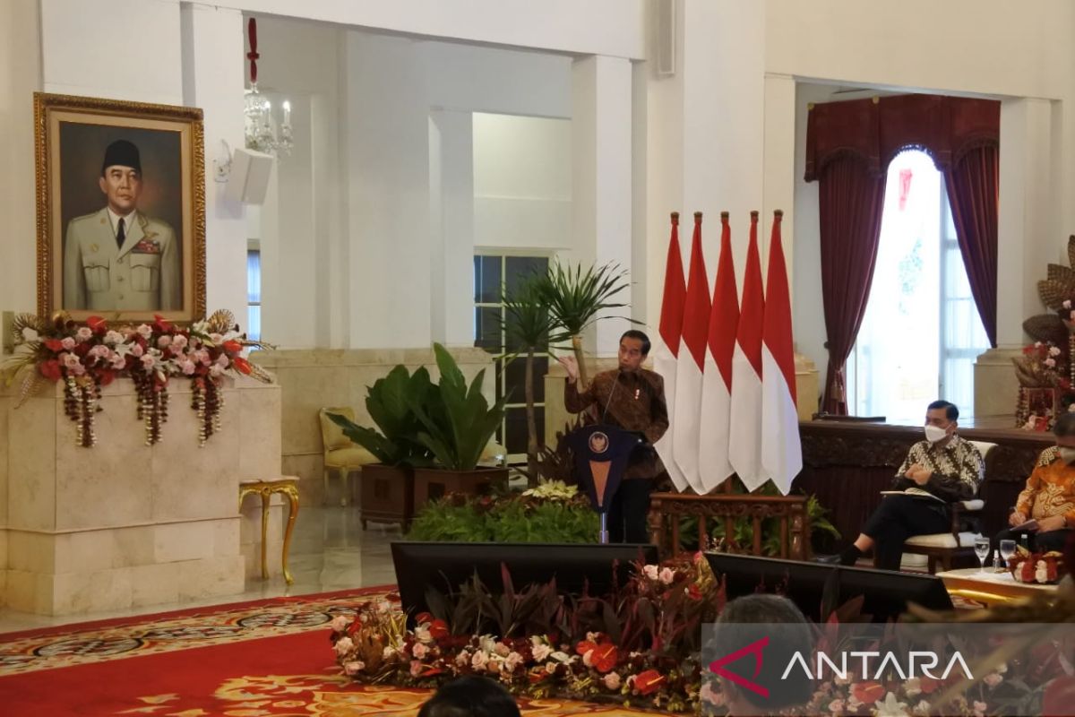 Presiden Jokowi minta Menkeu hitung ketahanan APBN imbas besarnya subsidi