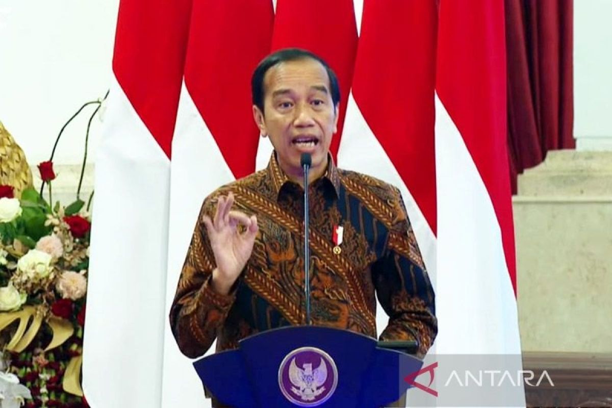 Presiden Jokowi syukuri harga beras Indonesia masih terkendali berkisar Rp10 ribu/kg