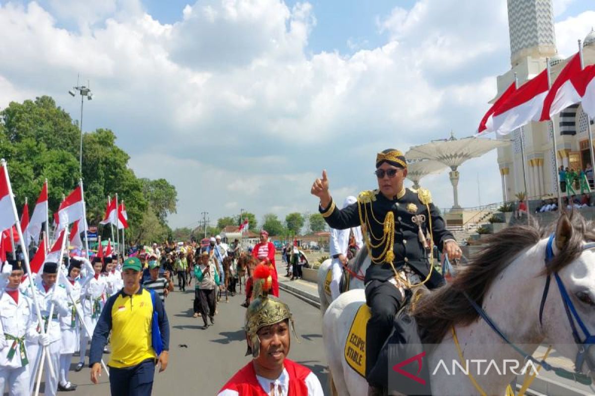 Perayaan HUT RI, ribuan masyarakat Karanganyar antusias saksikan karnaval