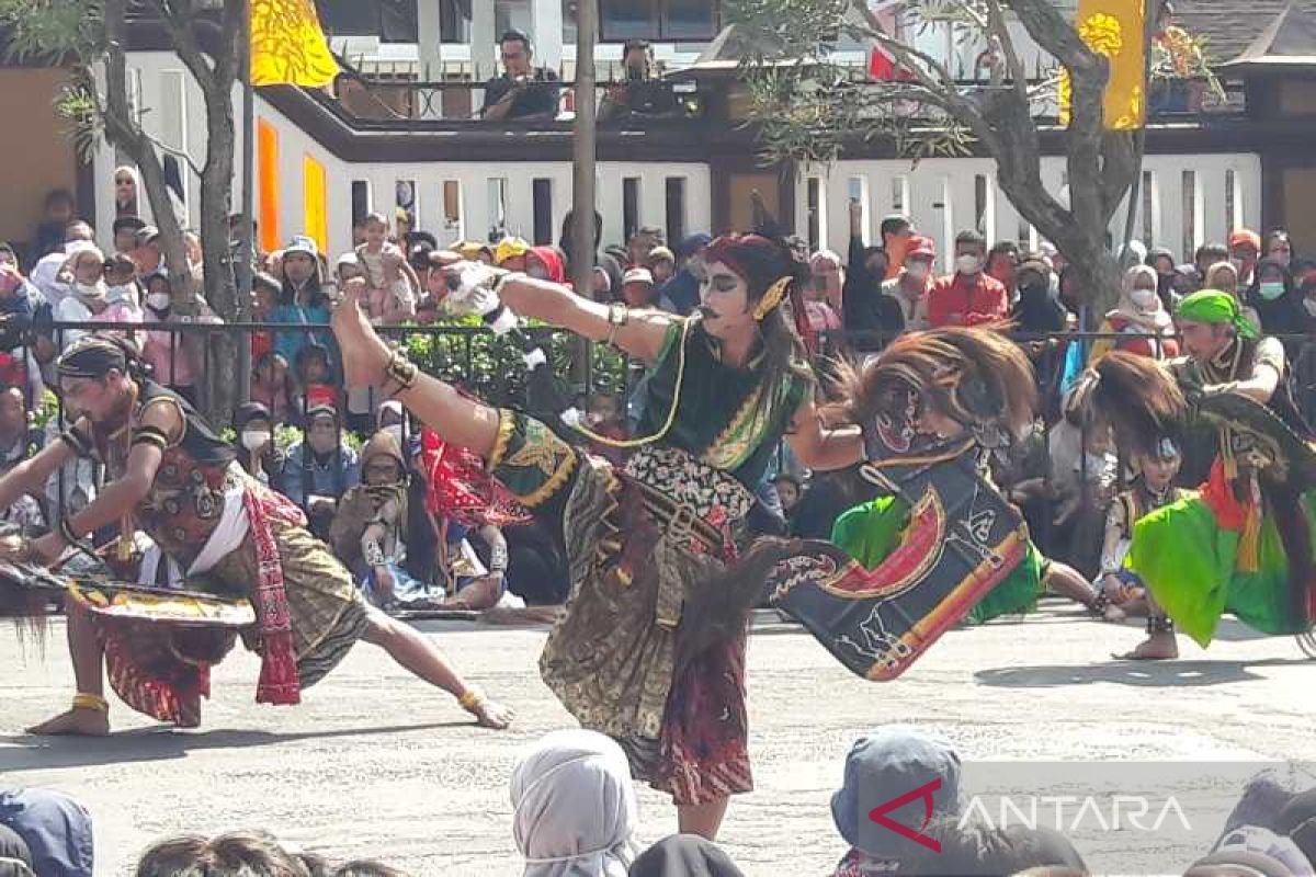 Pemkab Temanggung gelar Parade Seni Merdeka meriahkan HUT ke-77 RI