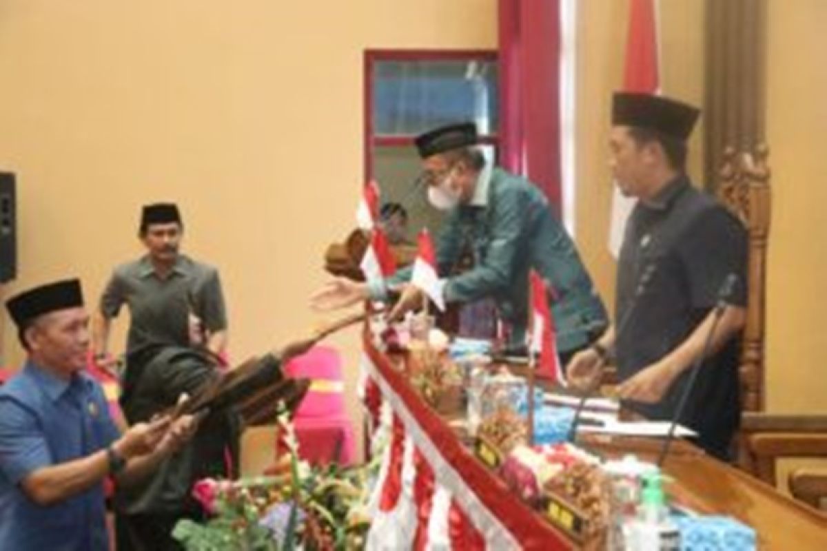 DPRD Tanah Bumbu sampaikan pandangan umum fraksi