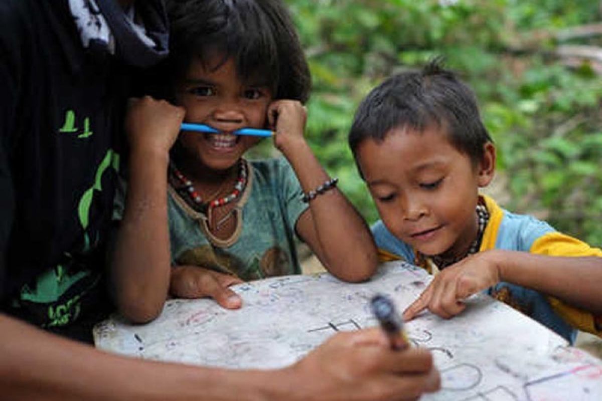 Batanghari fasilitasi distribusi Bantuan Mensos untuk Suku Anak Dalam