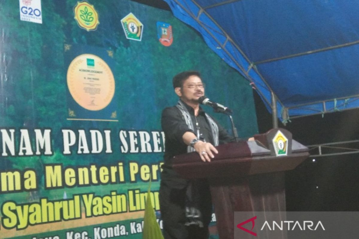 Mentan Yasin Limpo minta petani padi di Sultra bisa panen hingga 8 ton per hektare