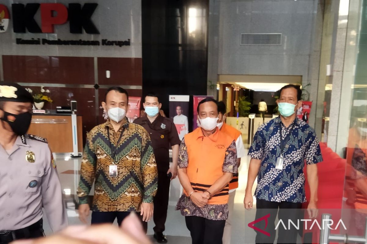 KPK tahan Anggota DPRD Tulungagung Imam Kambali sebagai tersangka kasus dugaan suap