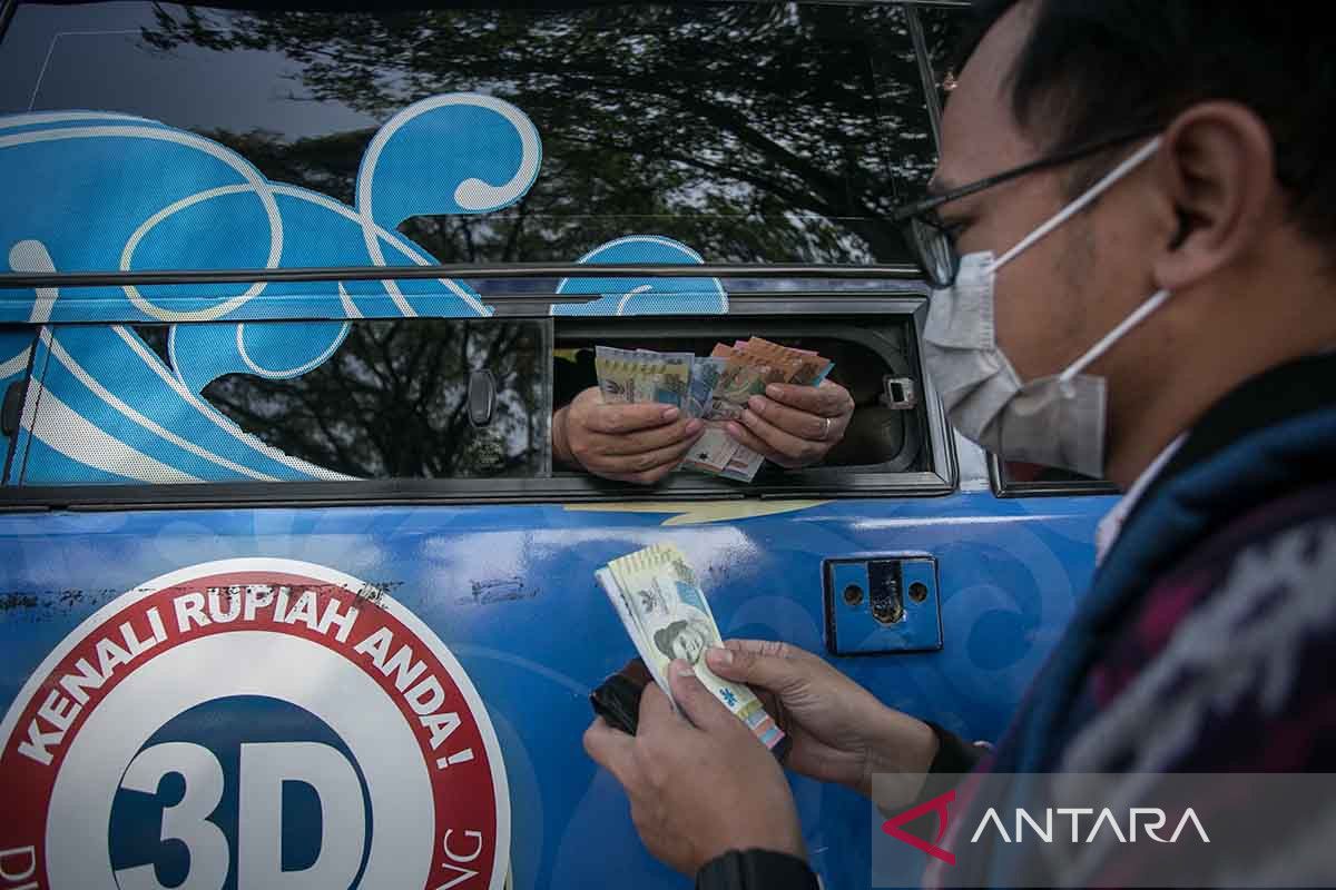 Aplikasi PINTAR BI menyediakan layanan pembelian serta penggantian rupiah