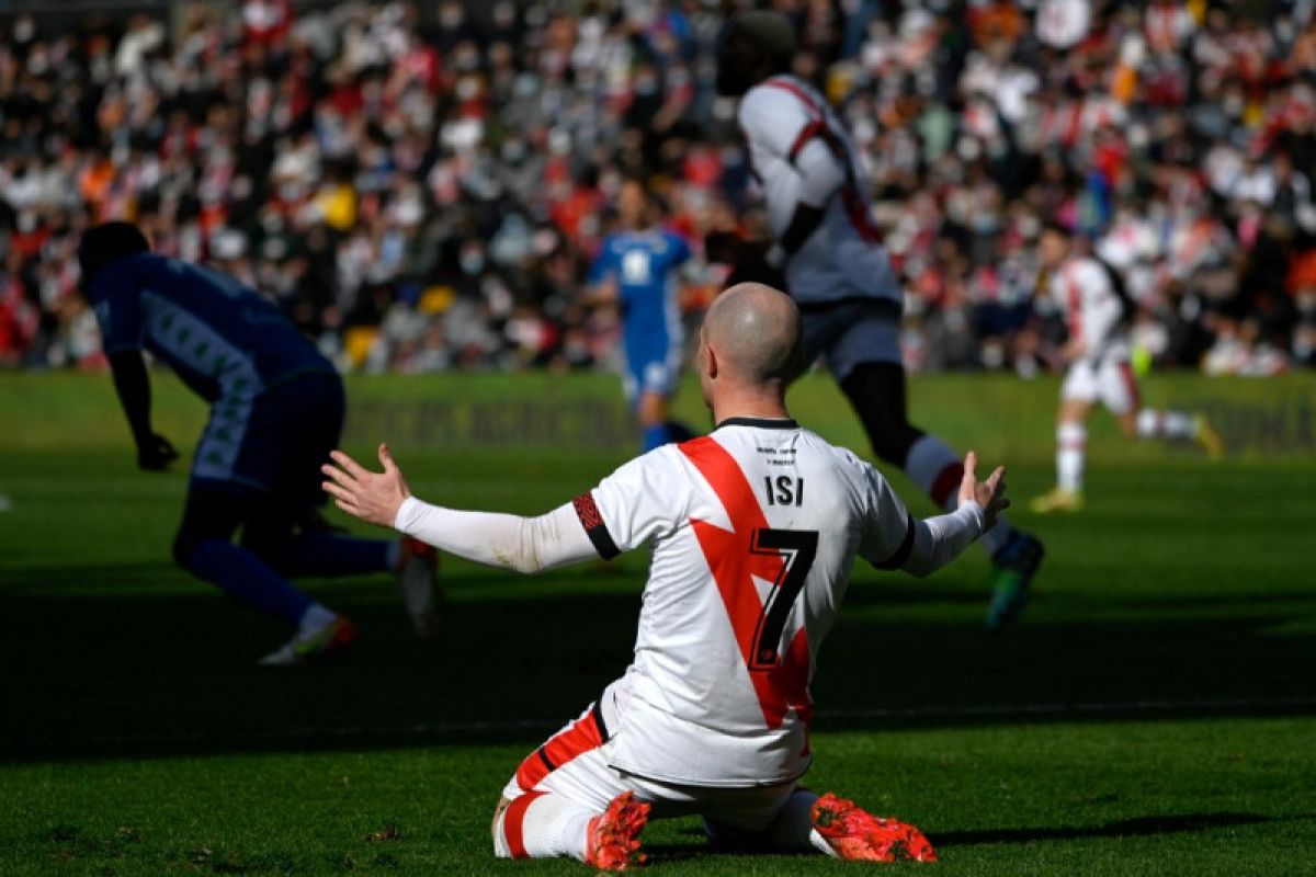 Laga penuh emosi, Rayo bekap Espanyol