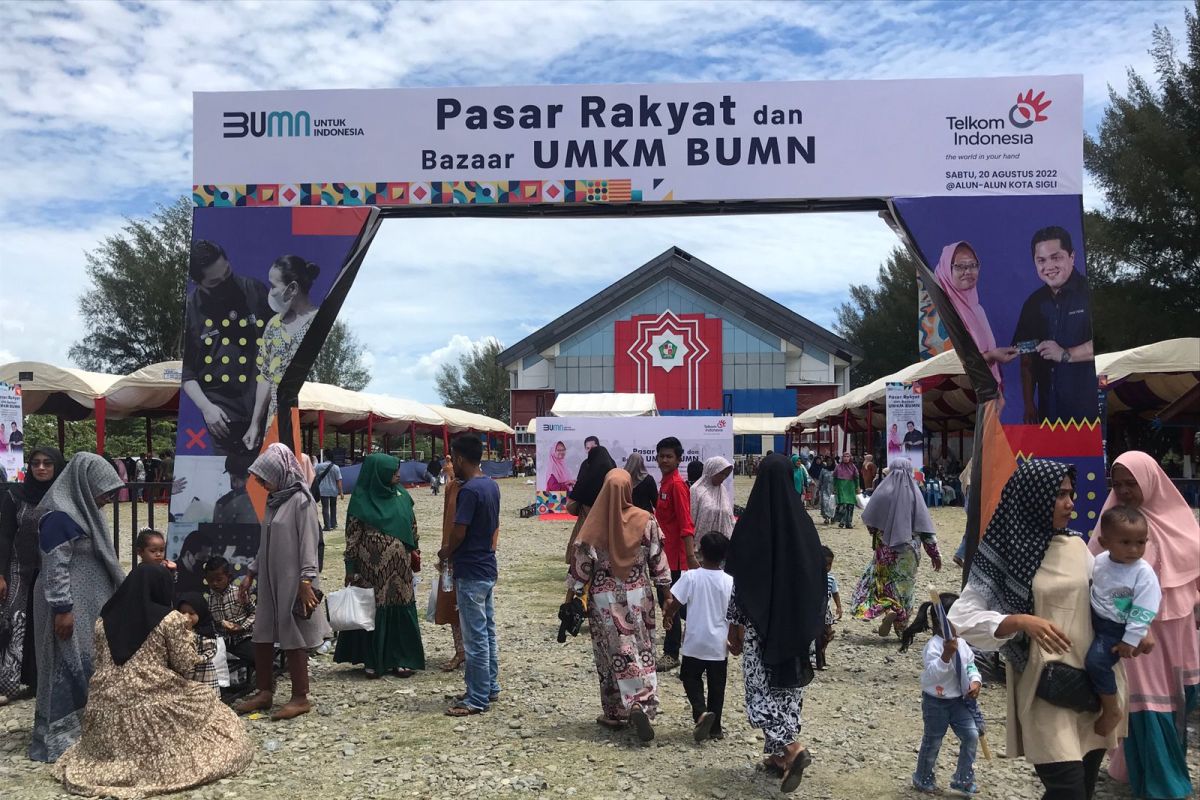 Masyarakat Pidie serbu pasar rakyat dan bazar UMKM di Alun-alun kota Sigli