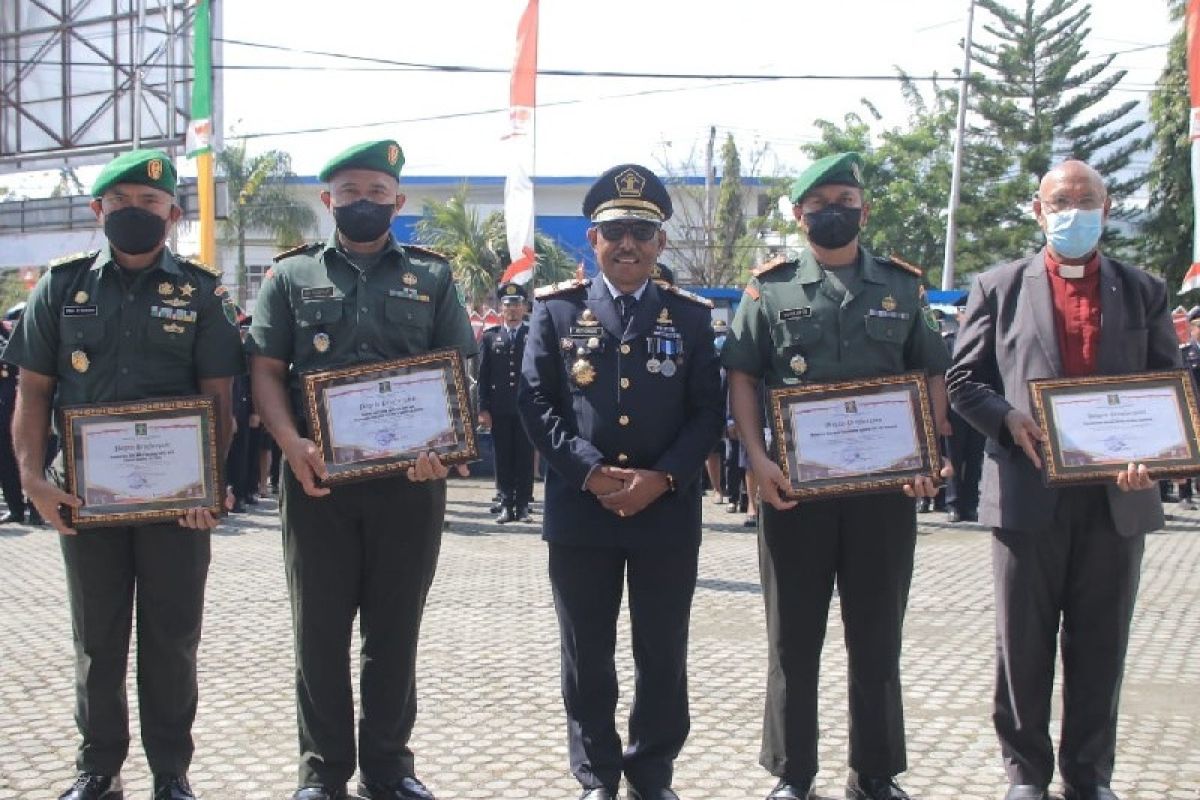 Danrem 172/PWY apresiasi pemberian penghargaan  ke prajurit