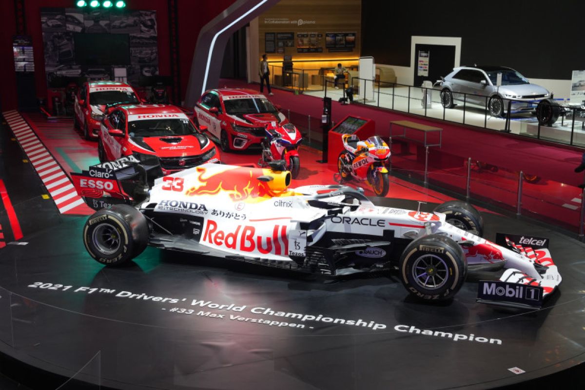 Mobil F1 berteknologi turbo hybrid dipamerkan Honda di GIIAS 2022