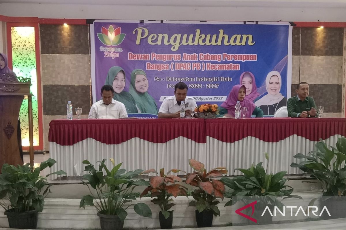 Ratusan DPAC Perempuan Bangsa di Inhu dikukuhkan