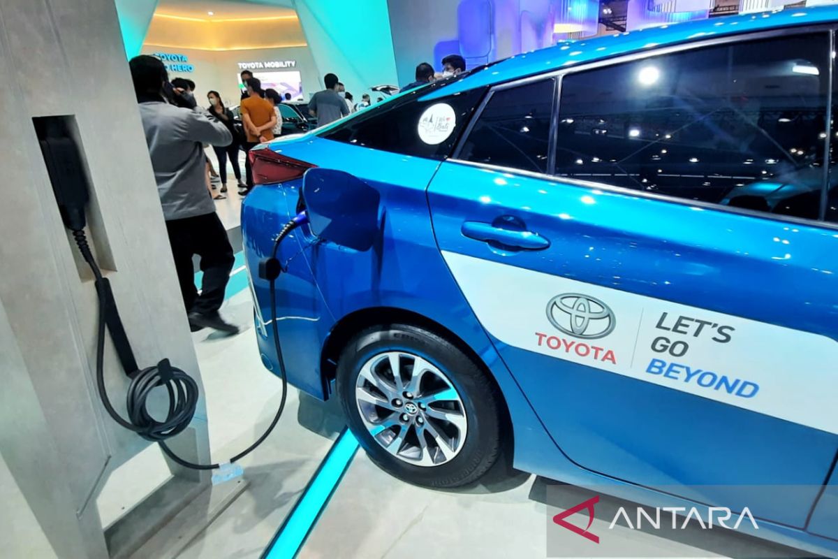 Toyota jual puluhan unit mobil elektrifikasi di GIIAS 2022