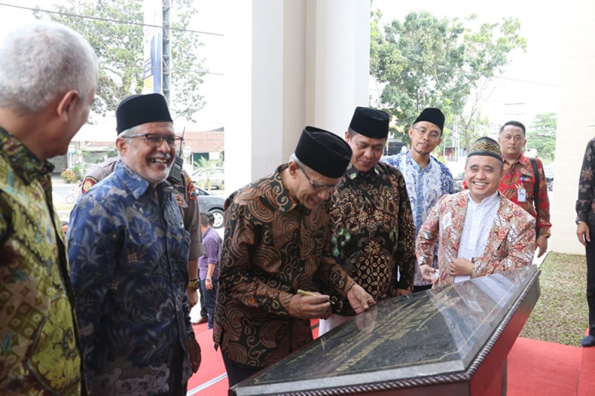 Ketum PP Muhammadiyah resmikan Masjid At Tajdid di Kampus 2 UMP