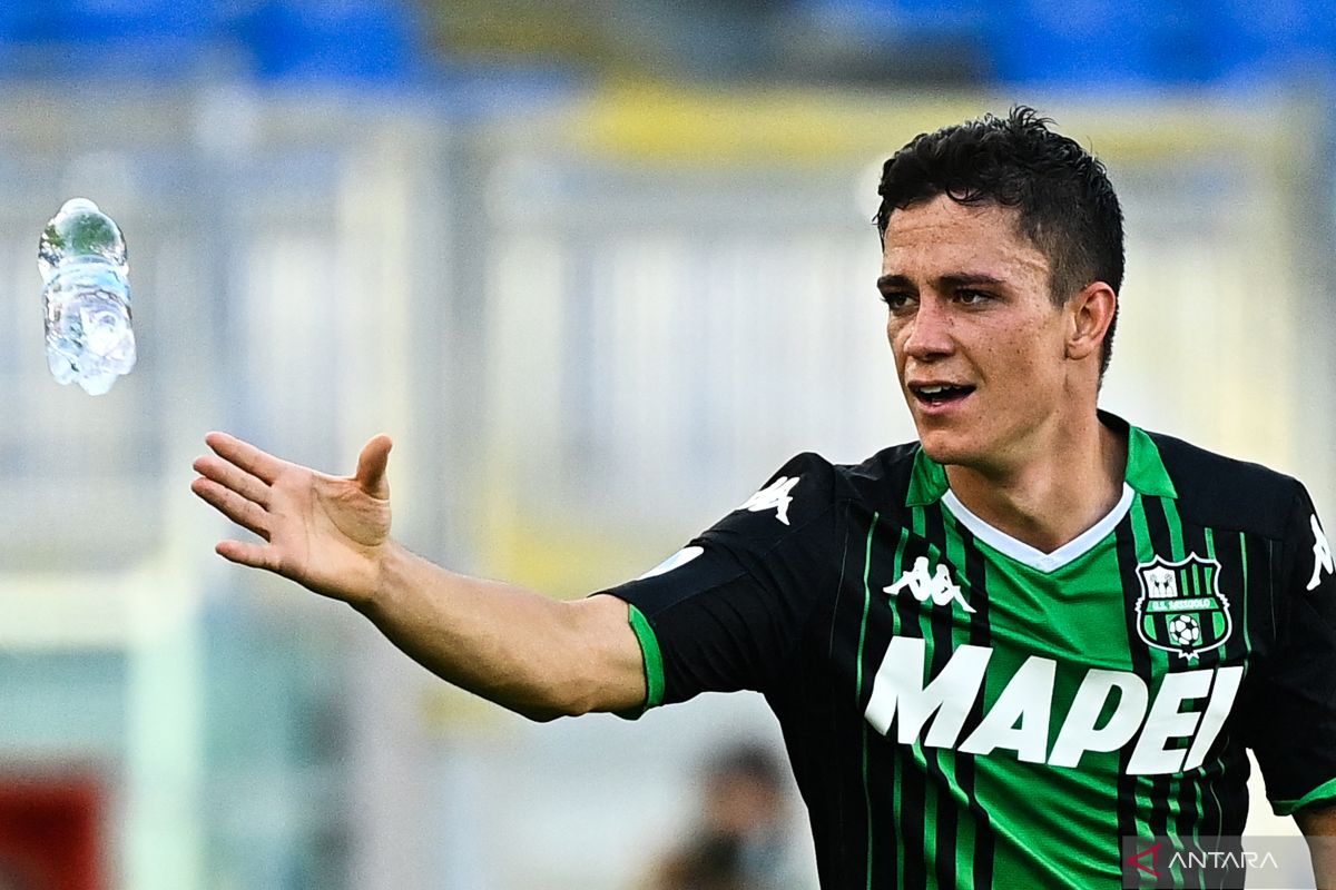 Liga Italia - Giacomo Raspadori resmi bergabung dengan Napoli dari Sassuolo