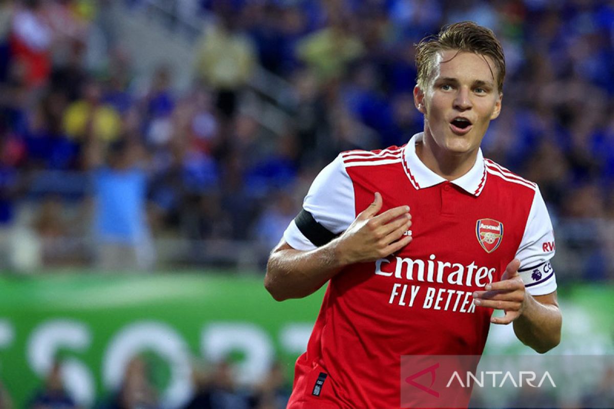 Ian Wright: Odegaard pemain terbaik Meriam London musim ini