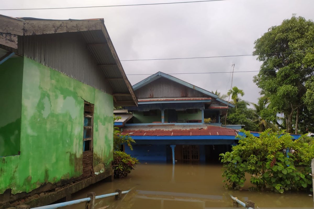 Sejumlah wilayah di Kota Bengkulu terendam banjir akibat hujan deras