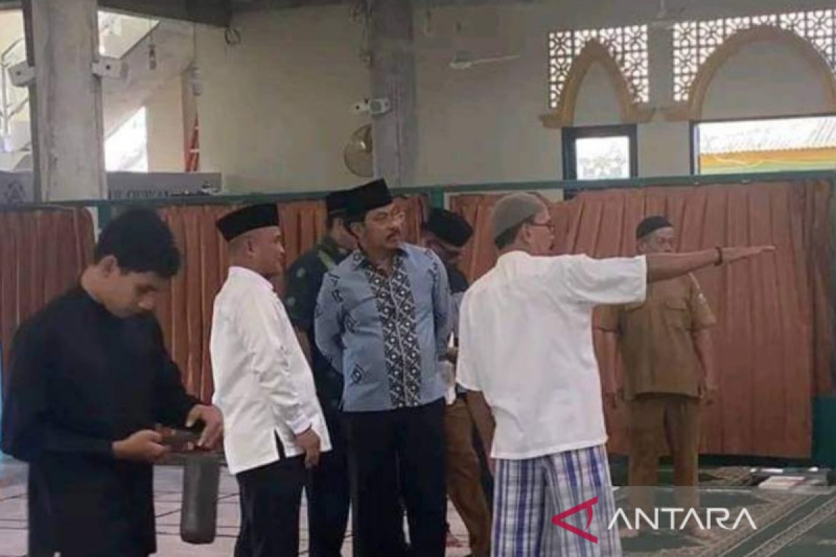 Mantan Gubernur Kepri belum terpikirkan kembali ke dunia politik