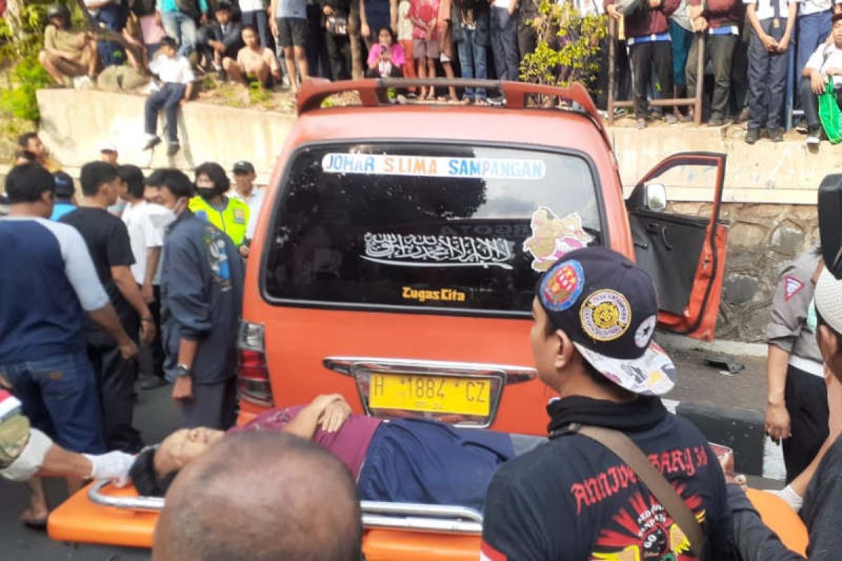 Satu tewas dalam laka lantas di Jalan Kyai Saleh Semarang