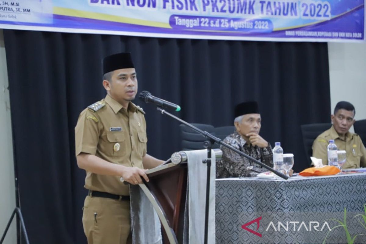 Wawako hadiri pelantikan pengurus HISSI Kota dan Kabupaten Solok