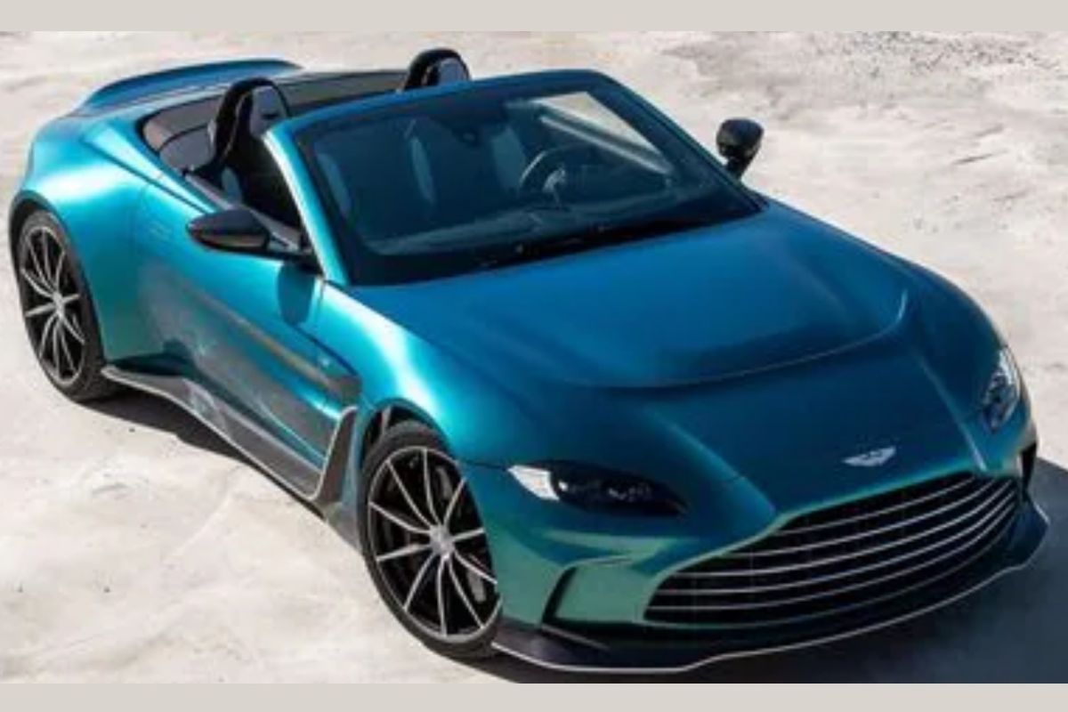 Aston Martin ungkap V12 Vantage Roadster baru