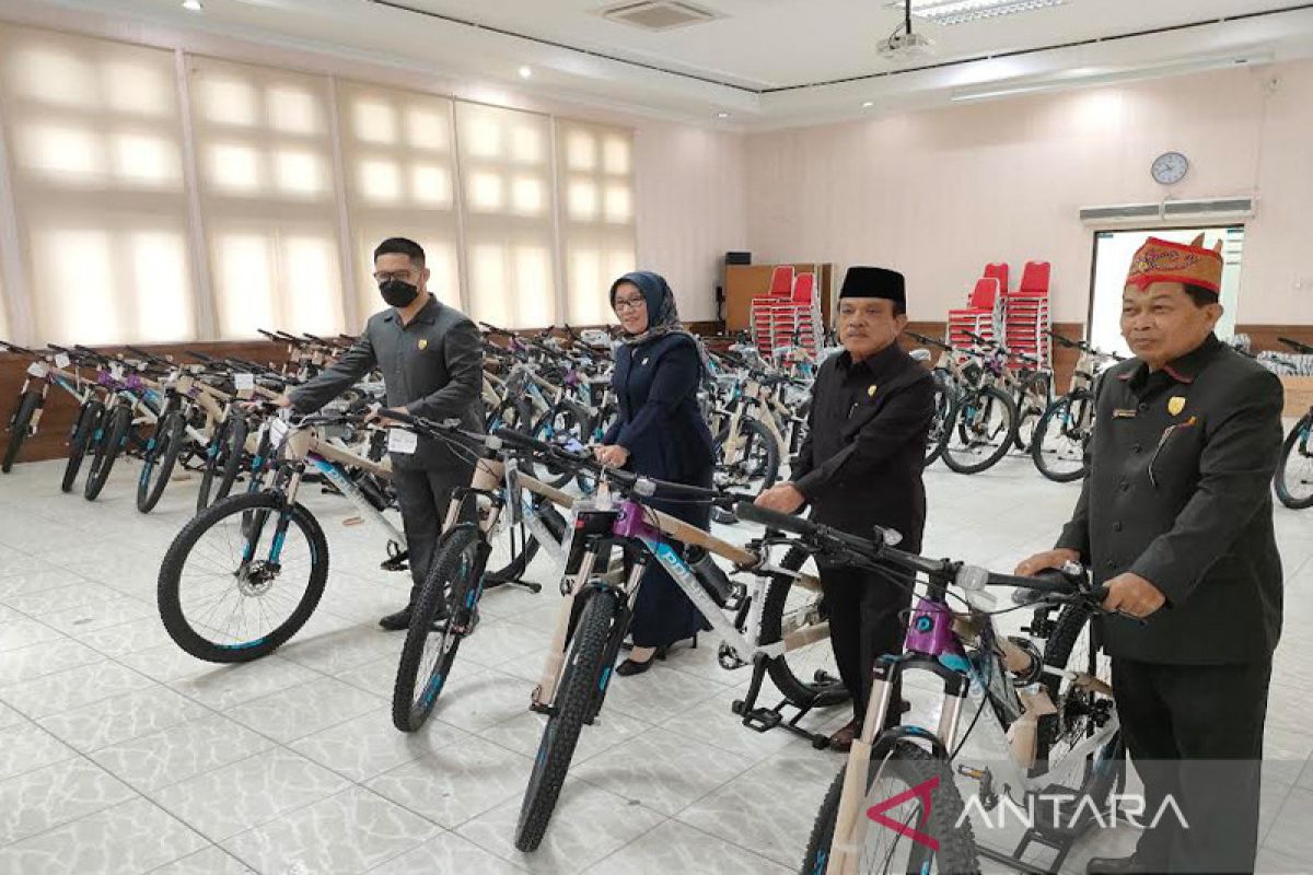 Ramaikan UCI MTB 2022, pimpinan dan anggota DPRD Kalteng disediakan sepeda