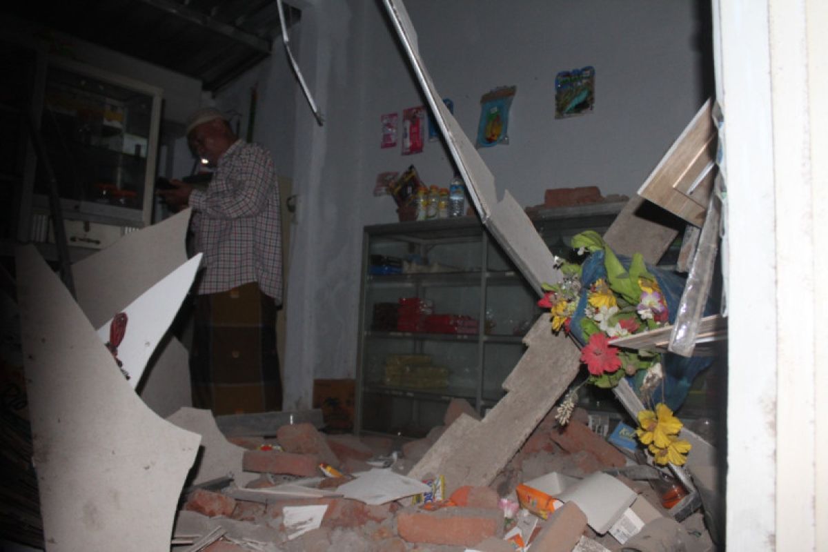 Satu rumah di Lombok Tengah rusak dampak gempa 5,8 Magnitudo (Video)
