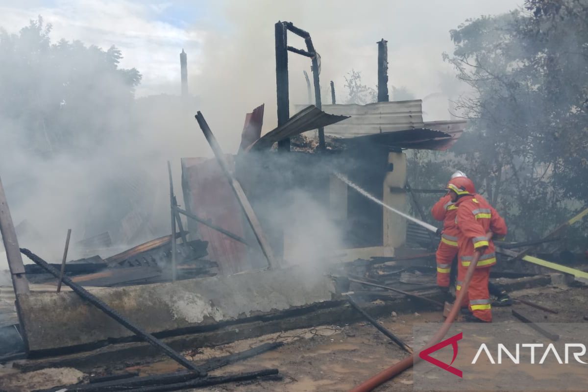 Rumah janda di Pulau Simeulue terbakar